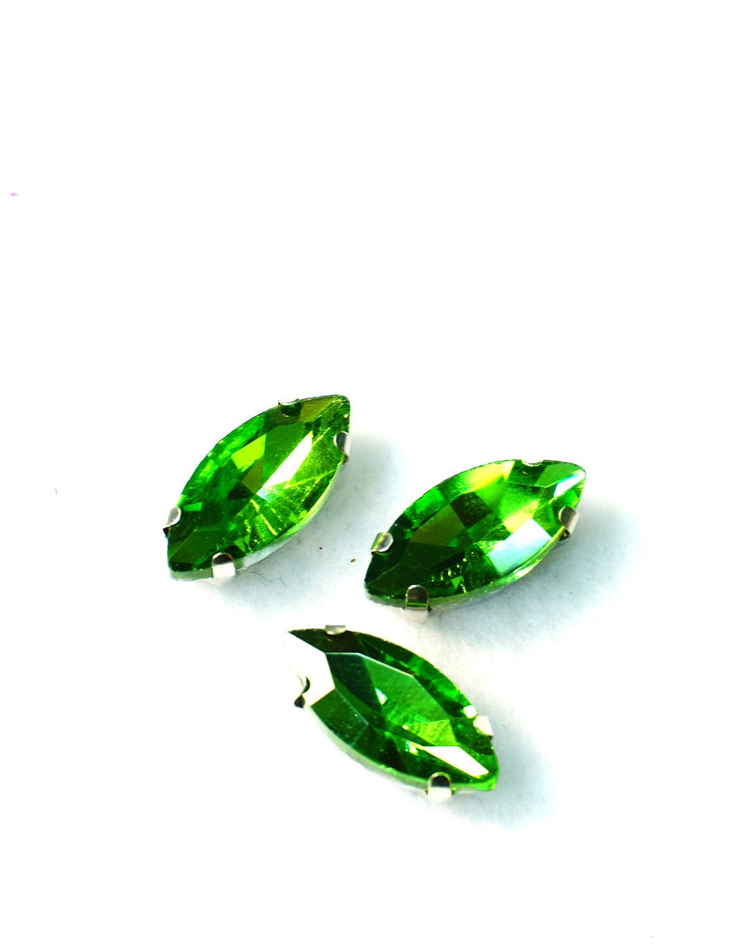 Cristal ojo caballo verde 7x15mm / 10 unidades BASE PLATEADA