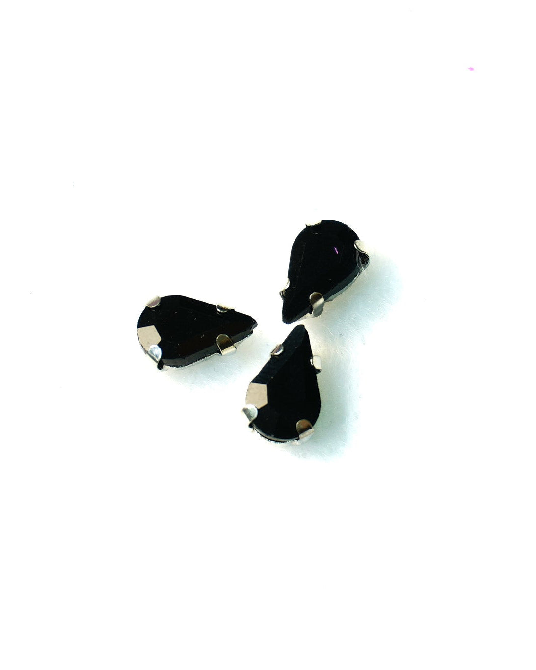 Cristal gota negro 5x8mm / 10 unidades BASE PLATEADA