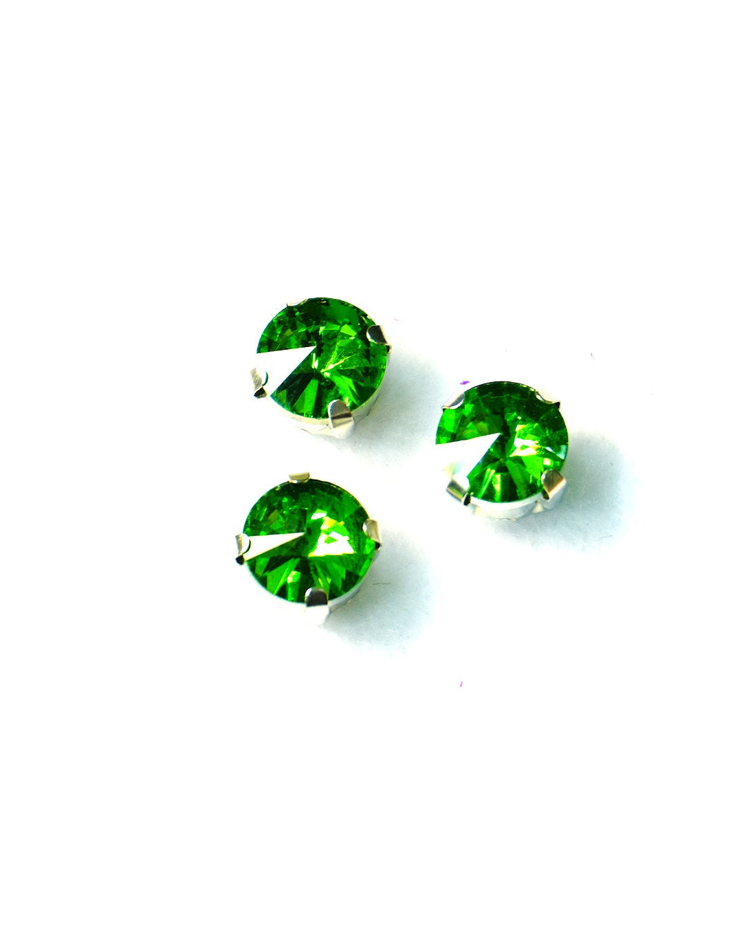 Cristal redondo verde 8mm / 10 unidades BASE PLATEADA