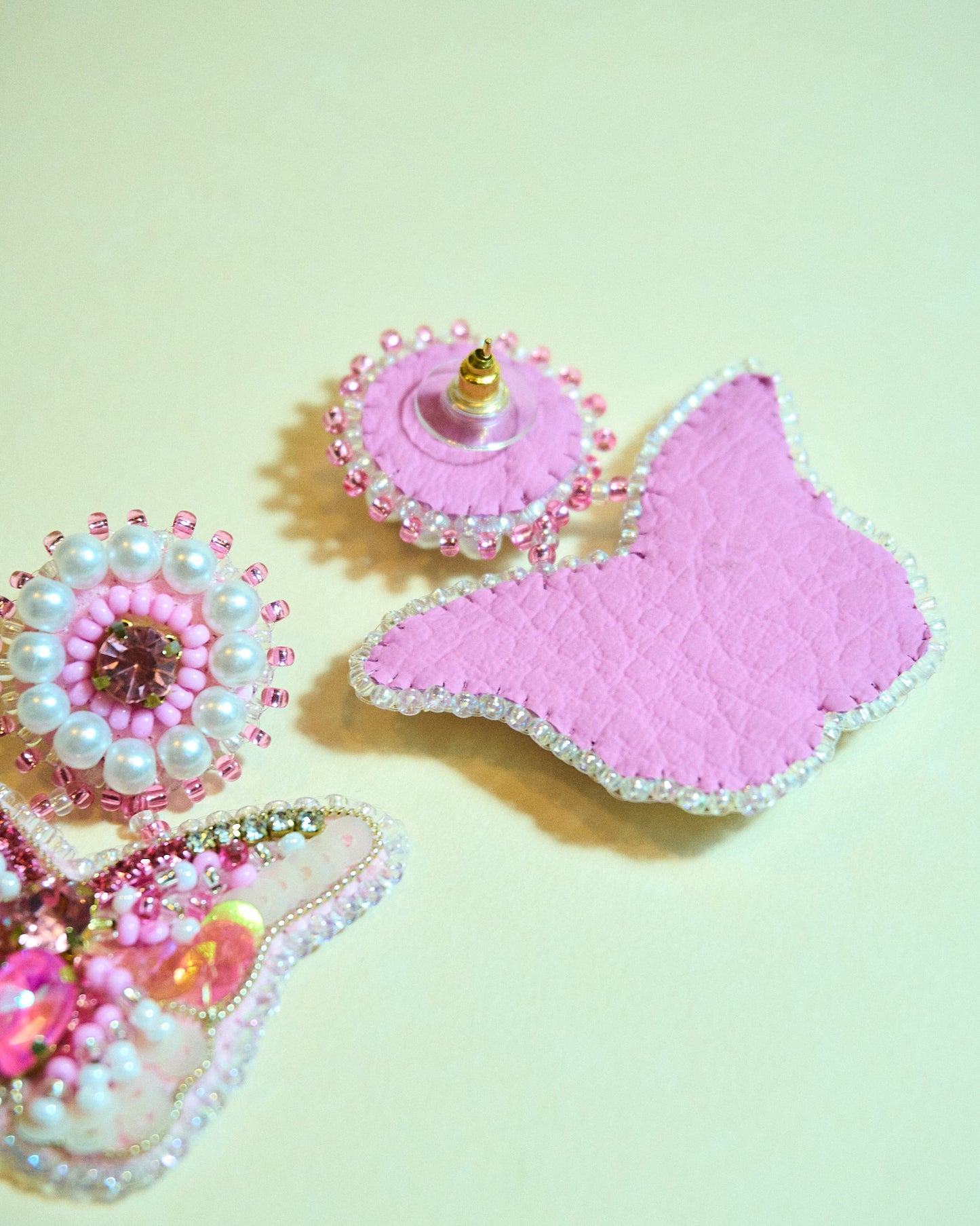 Aros- Mariposa Rosado