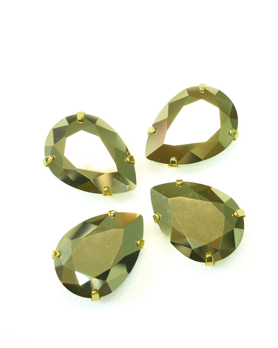 Cristal gota dorado 18x25mm/ 4 unidades BASE DORADA