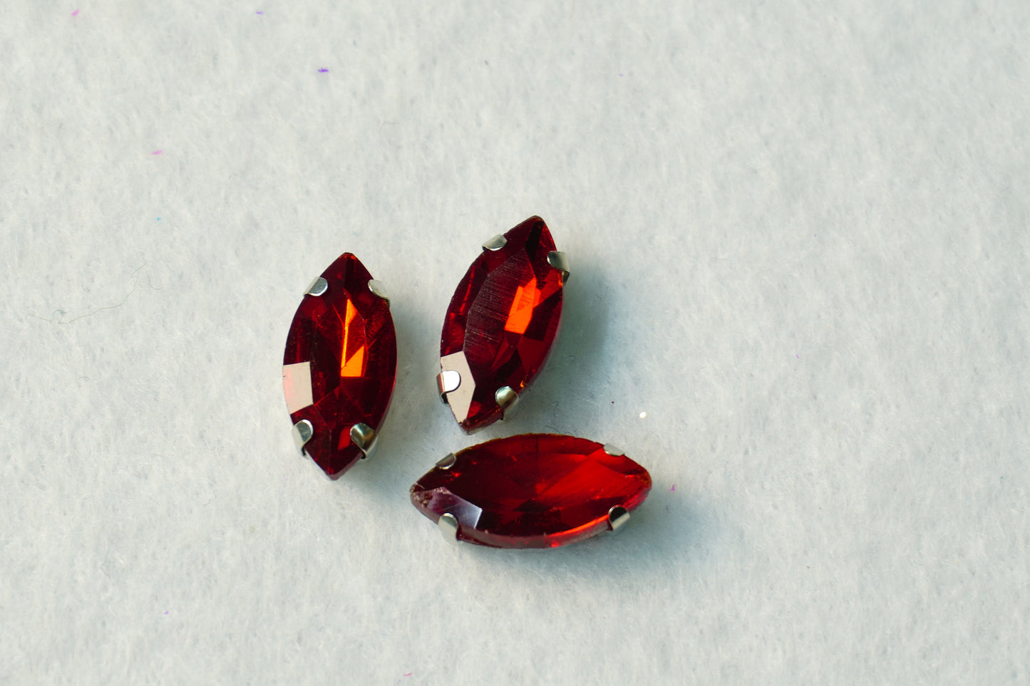 Cristal engarzado rojo- Ojo