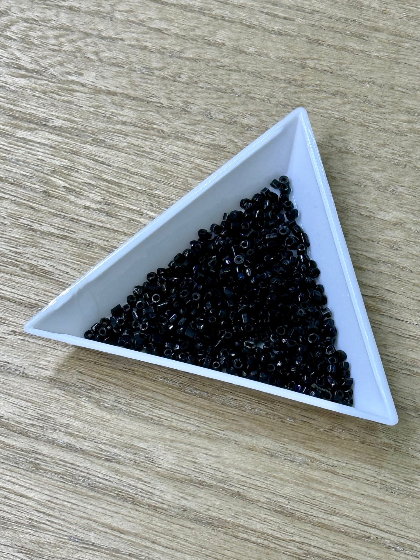 Bandeja triangular para mostacillas