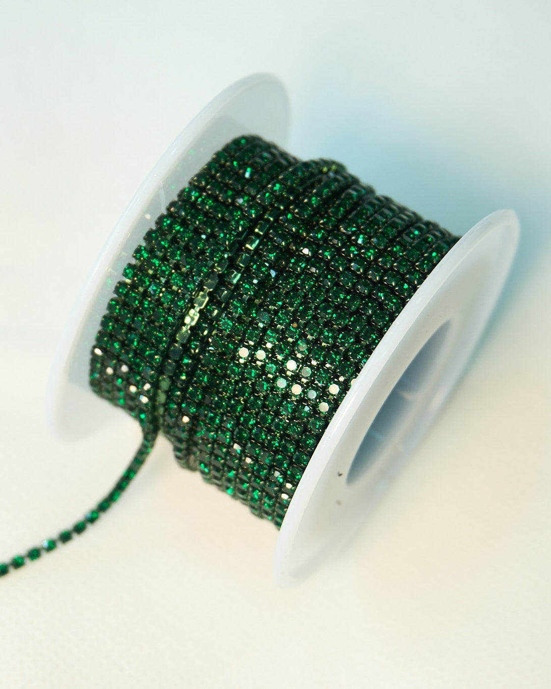 Strass 2mm Verde oscuro/  1 metro