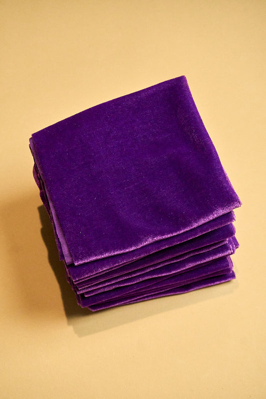 Tela terciopelo elasticado/ MORADO 29X21