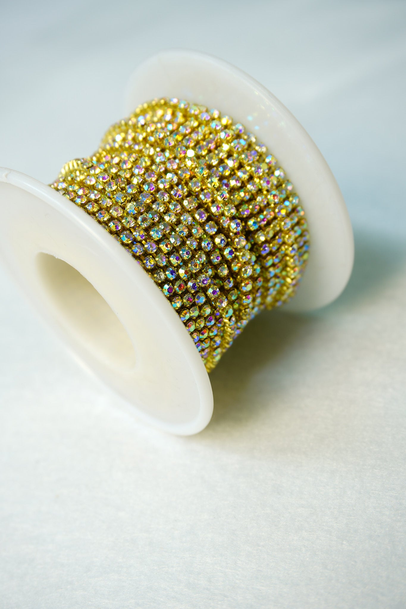 Strass 2mm dorado tornasol/  1 metro
