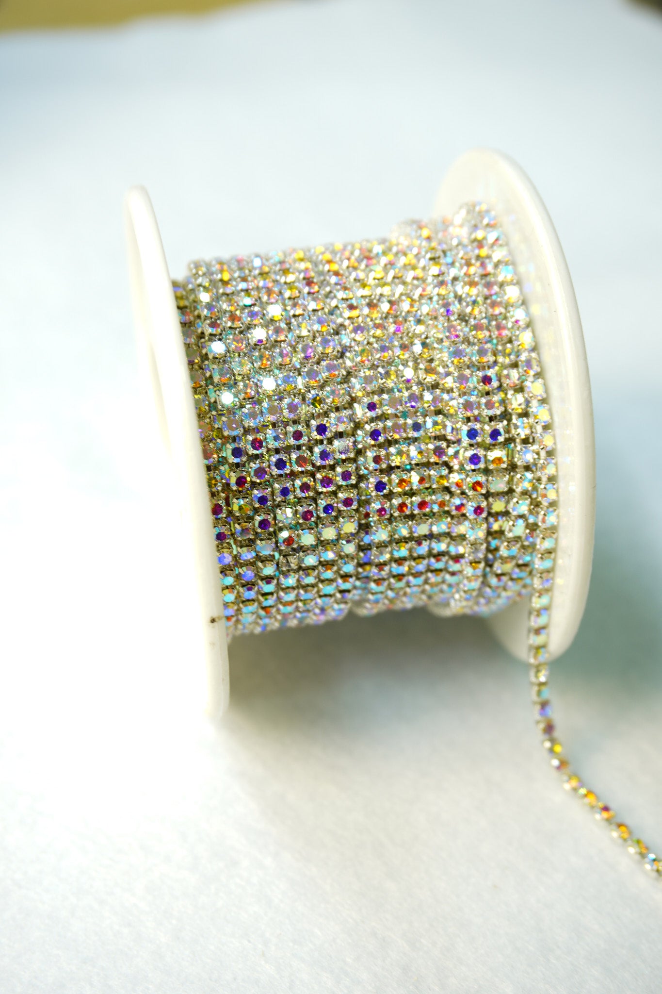 Strass 2mm Plateado tornesol/  1 metro